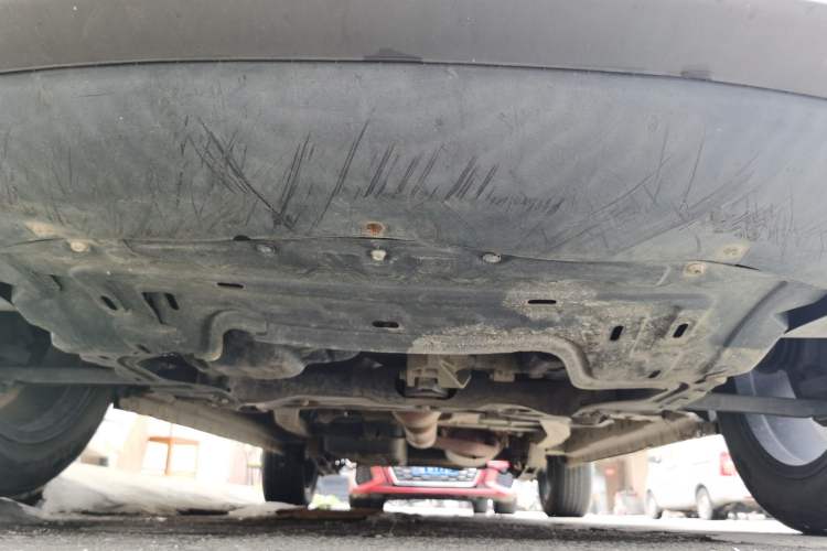 Used Dongfeng Fengon S560 2018 1.8L CVT Smart Connect 7-Seater Chassis Front