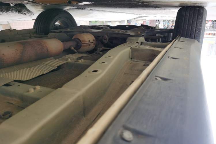Used Dongfeng Fengon S560 2018 1.8L CVT Smart Connect 7-Seater Chassis Front Left