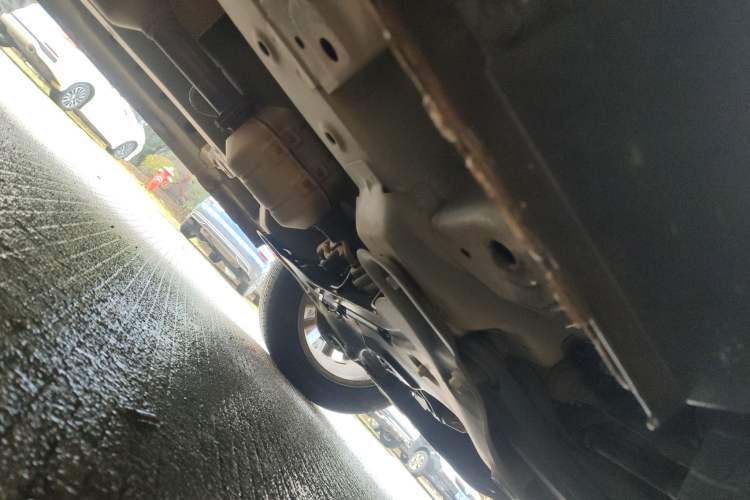 Used Dongfeng Fengon S560 2018 1.8L Manual Urban Model 7 Seats Chassis Front Right