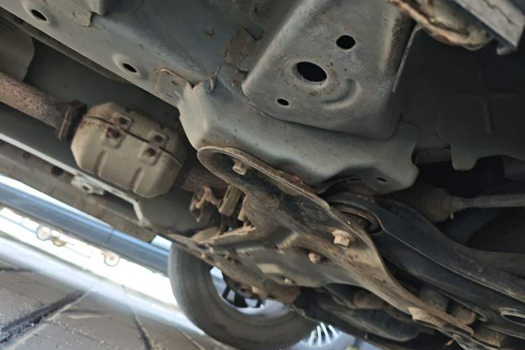 Used Dongfeng Fengon S560 2018 1.8L CVT Urban Model 7 Seats Chassis Front Right