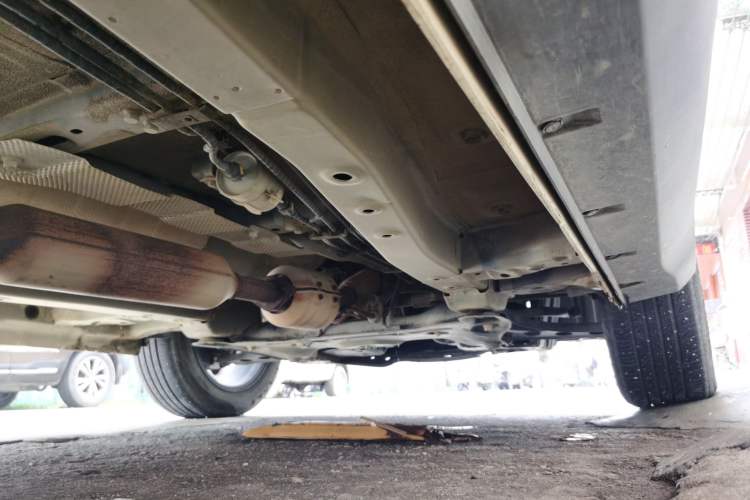 Used Dongfeng Fengon S560 2018 1.8L CVT Smart Connect 7-Seater Chassis Front Right