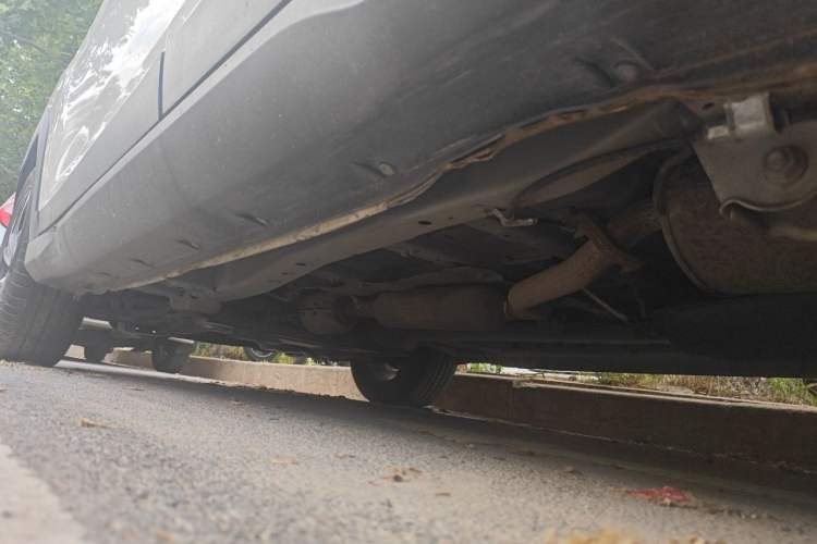 Used Dongfeng Fengon S560 2018 1.8L Manual Comfort 7-Seater Chassis Rear Left