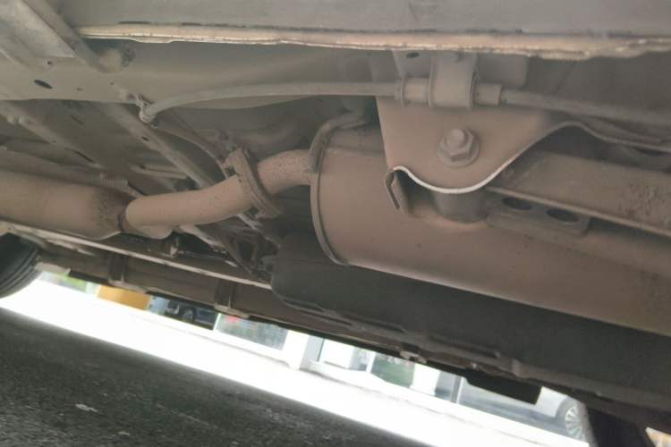 Used Dongfeng Fengon S560 2018 1.8L Manual Comfort 7-Seater Chassis Rear Left