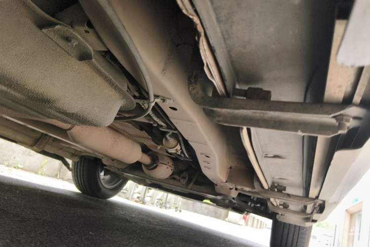 Used Dongfeng Fengon S560 2018 1.8L Manual Comfort 7-Seater Chassis Rear Right