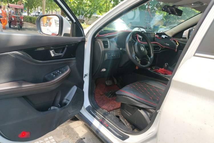 Used Dongfeng Fengon S560 2018 1.8L CVT Comfort Model 5 Seats Driver Seat