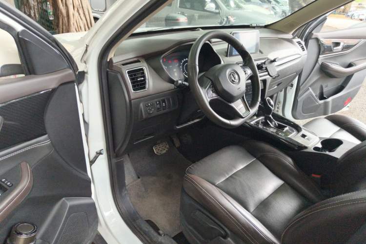 Used Dongfeng Fengon S560 2018 1.8L CVT Comfort Model 7 Seats Driver Seat