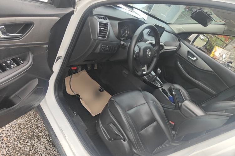 Used Dongfeng Fengon S560 2018 1.8L Manual Urban Model 7 Seats Driver Seat