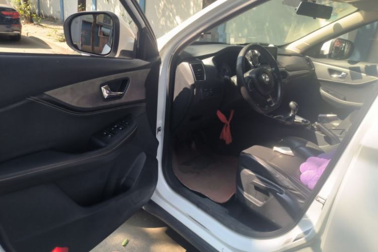 Used Dongfeng Fengon S560 2018 1.8L Manual Urban Model 7 Seats Driver Seat