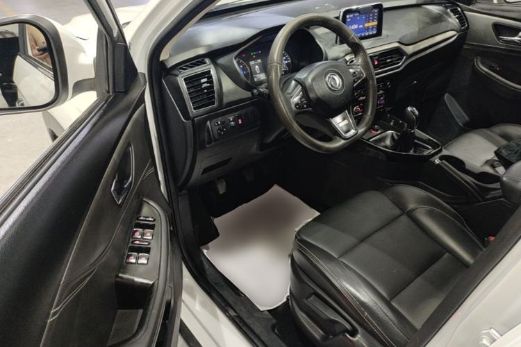 Used Dongfeng Fengon S560 2018 1.8L Manual Comfort 7-Seater Driver Seat