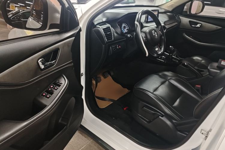 Used Dongfeng Fengon S560 2018 1.8L Manual Comfort 7-Seater Driver Seat