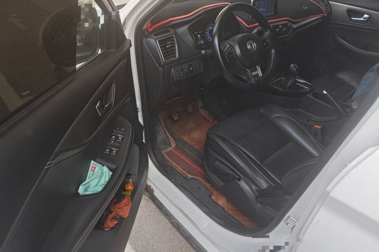 Used Dongfeng Fengon S560 2018 1.8L Manual Comfort 7-Seater Driver Seat