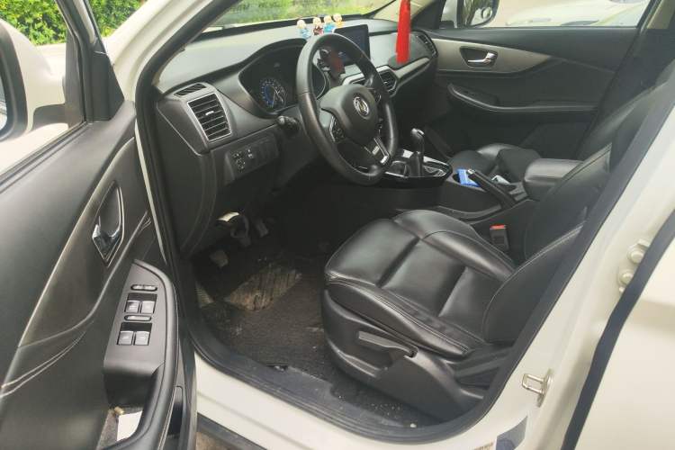 Used Dongfeng Fengon S560 2018 1.8L Manual Urban Model 7 Seats Driver Seat