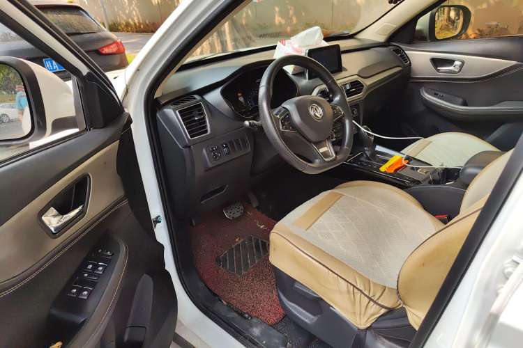 Used Dongfeng Fengon S560 2018 1.8L CVT Elite Model 7 Seats Driver Seat
