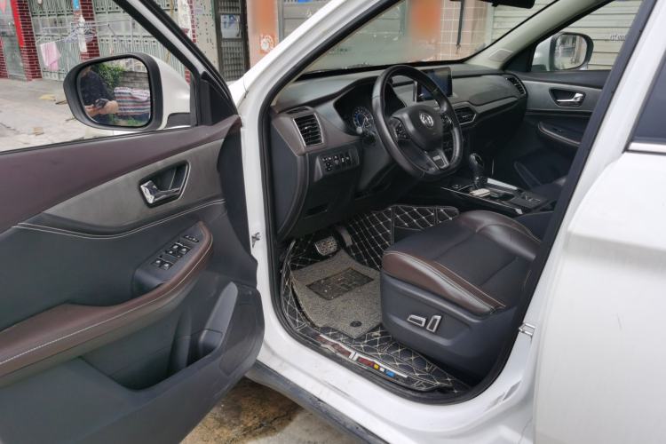 Used Dongfeng Fengon S560 2018 1.8L CVT Smart Connect 7-Seater Driver Seat