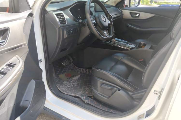 Used Dongfeng Fengon S560 2018 1.8L CVT Elite Model 7 Seats Driver Seat