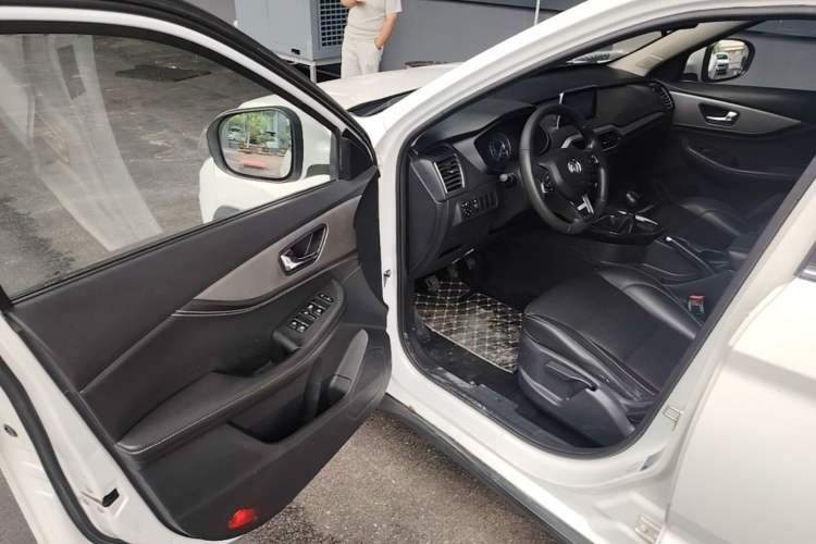 Used Dongfeng Fengon S560 2018 1.8L Manual Urban Model 5 Seats Driver Seat