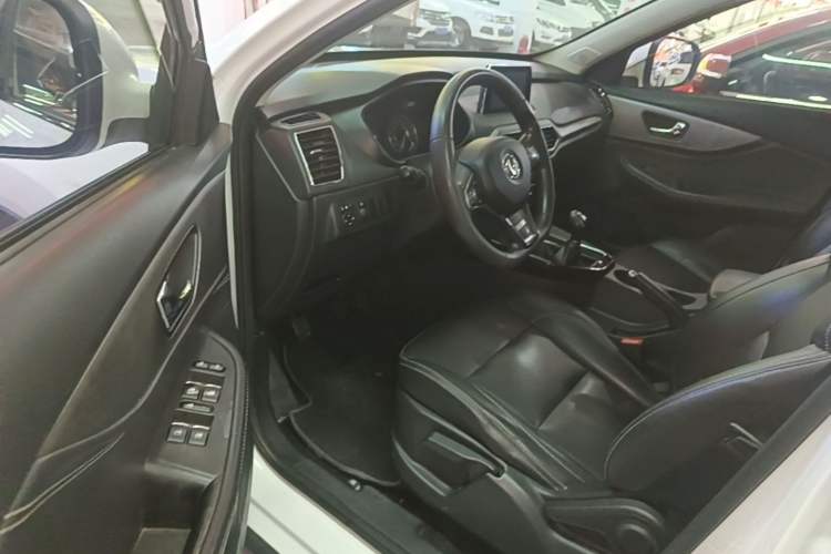 Used Dongfeng Fengon S560 2018 1.8L Manual Urban Model 7 Seats Driver Seat