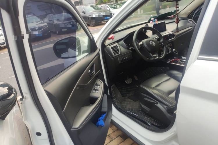 Used Dongfeng Fengon S560 2018 1.8L CVT Prestige Model Driver Seat