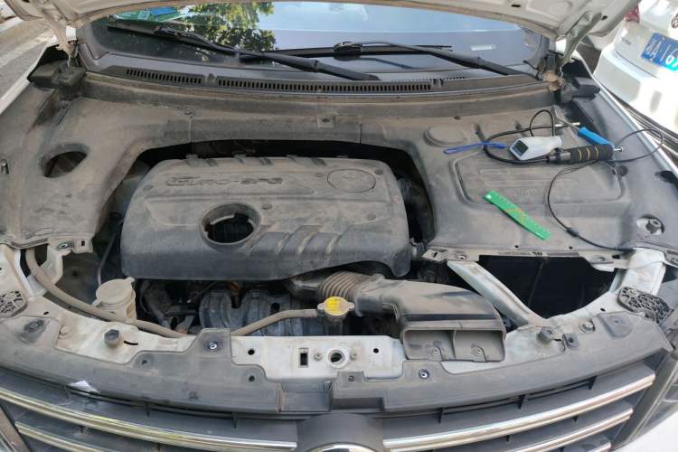 Used Dongfeng Fengon S560 2018 1.8L CVT Comfort Model 5 Seats Engine Bay