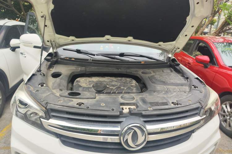 Used Dongfeng Fengon S560 2018 1.8L Manual Urban Model 7 Seats Engine Bay