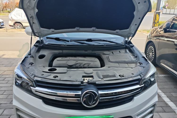 Used Dongfeng Fengon S560 2018 1.8L CVT Urban Model 7 Seats Engine Bay