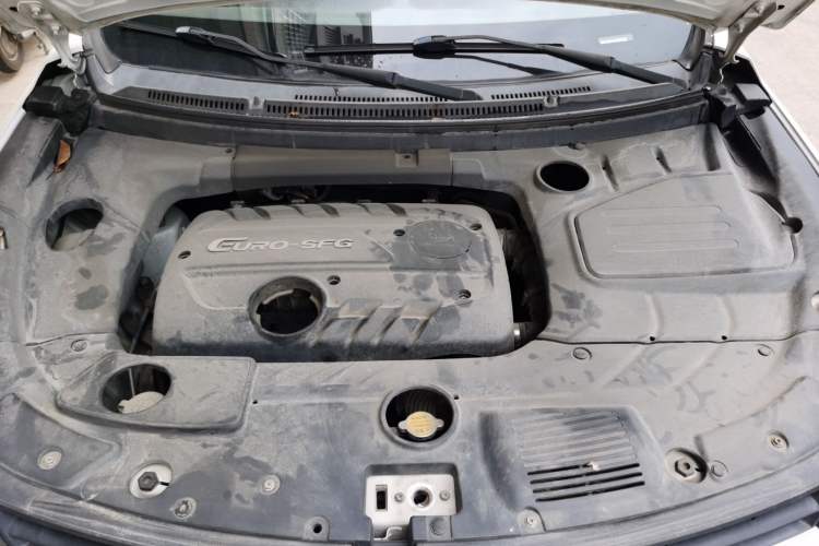 Used Dongfeng Fengon S560 2018 1.8L CVT Smart Connect 7-Seater Engine Bay
