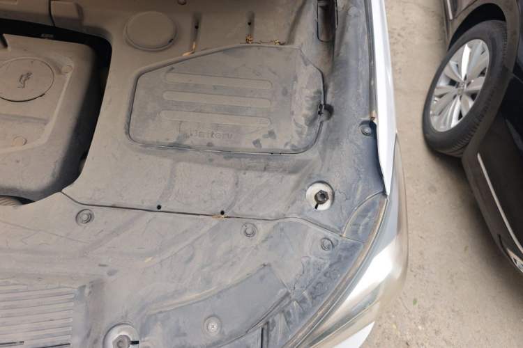 Used Dongfeng Fengon S560 2018 1.8L Manual Comfort 7-Seater Engine Bay Left