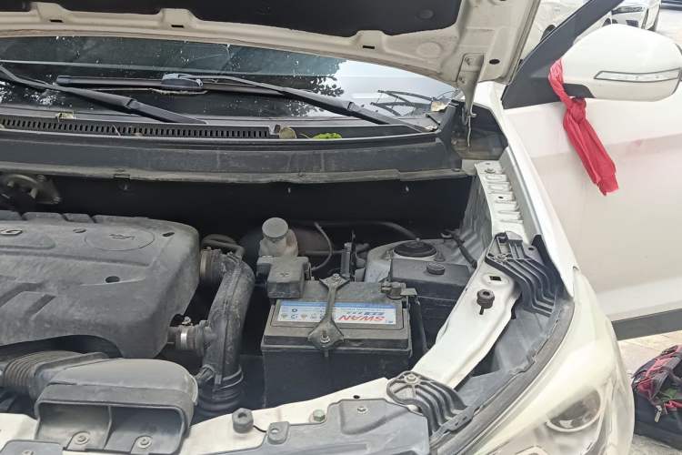 Used Dongfeng Fengon S560 2018 1.8L Manual Comfort 7-Seater Engine Bay Left