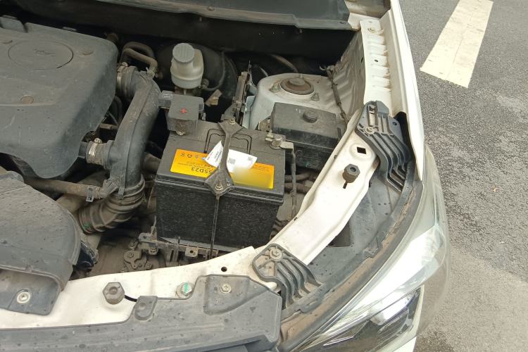 Used Dongfeng Fengon S560 2018 1.8L CVT Elite Model 7 Seats Engine Bay Left