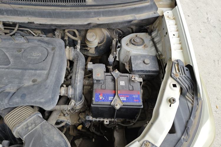 Used Dongfeng Fengon S560 2018 1.8L CVT Elite Model 7 Seats Engine Bay Left