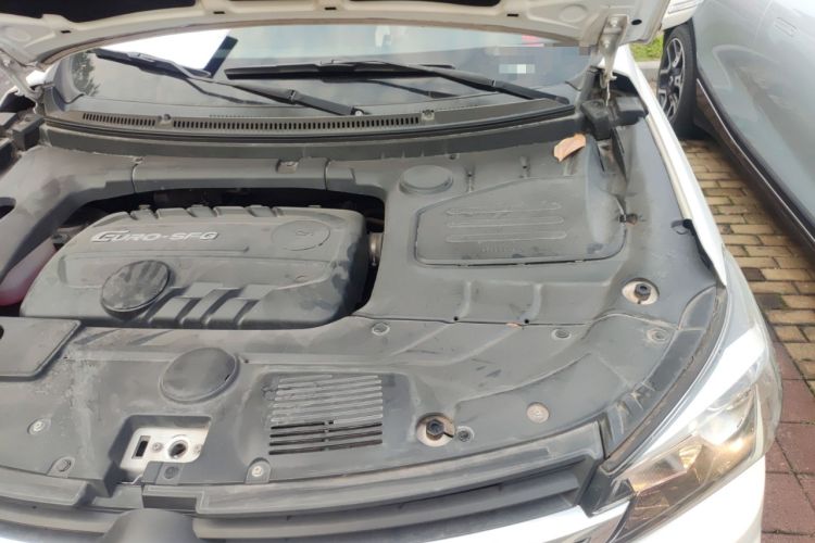 Used Dongfeng Fengon S560 2018 1.8L CVT Prestige Model Engine Bay Left
