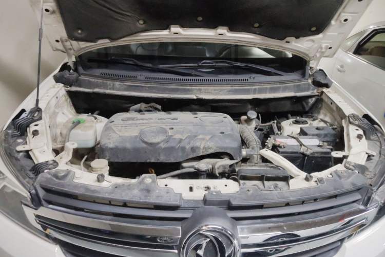 Used Dongfeng Fengon S560 2018 1.8L Manual Elite 7-Seater Engine Bay