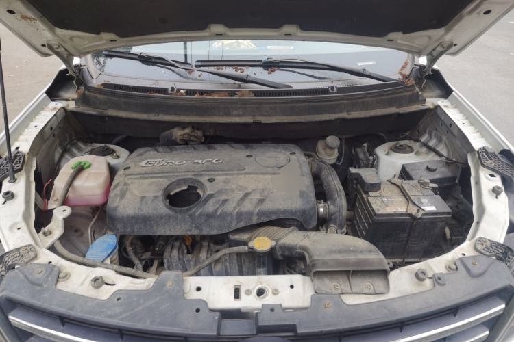 Used Dongfeng Fengon S560 2018 1.8L CVT Elite Model 7 Seats Engine Bay