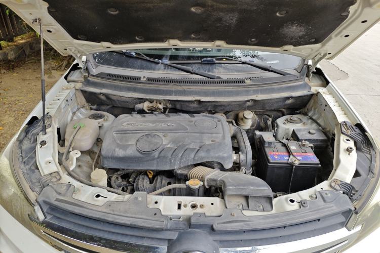 Used Dongfeng Fengon S560 2018 1.8L CVT Elite Model 7 Seats Engine Bay