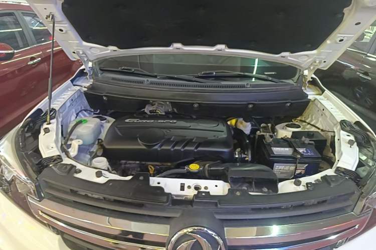 Used Dongfeng Fengon S560 2018 1.8L Manual Urban Model 7 Seats Engine Bay