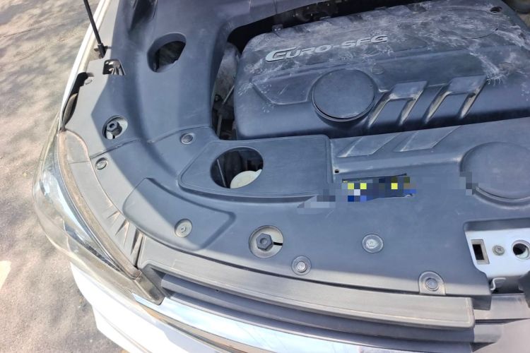 Used Dongfeng Fengon S560 2018 1.8L CVT Prestige Model Engine Bay Right