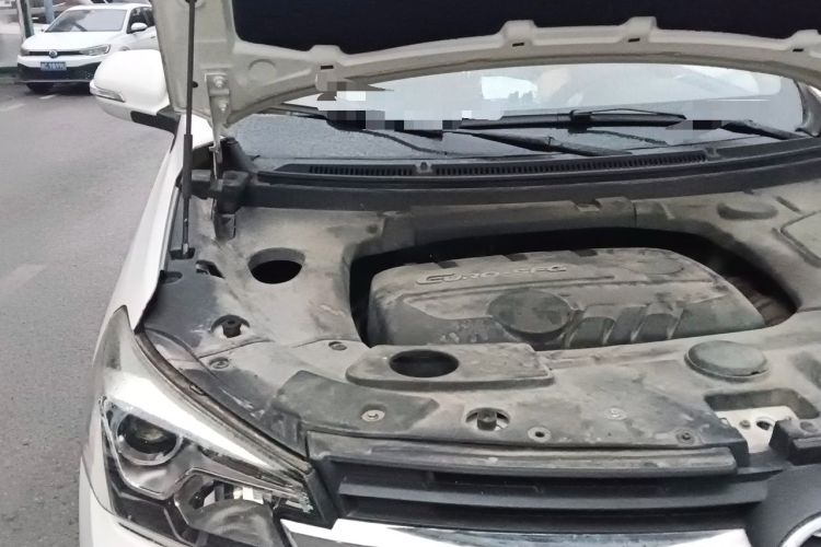 Used Dongfeng Fengon S560 2018 1.8L Manual Comfort 7-Seater Engine Bay Right