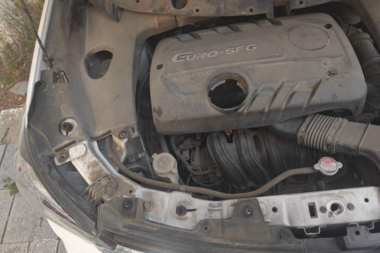 Used Dongfeng Fengon S560 2018 1.8L Manual Comfort 7-Seater Engine Bay Right
