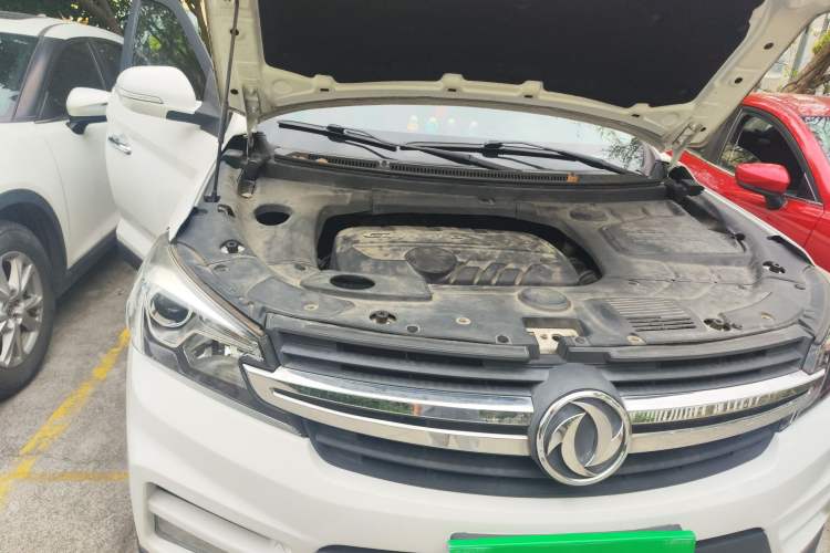 Used Dongfeng Fengon S560 2018 1.8L Manual Urban Model 7 Seats Engine Bay Right