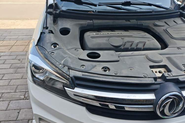 Used Dongfeng Fengon S560 2018 1.8L CVT Urban Model 7 Seats Engine Bay Right