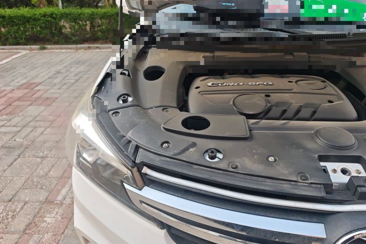 Used Dongfeng Fengon S560 2018 1.8L CVT Comfort Model 7 Seats Engine Bay Right