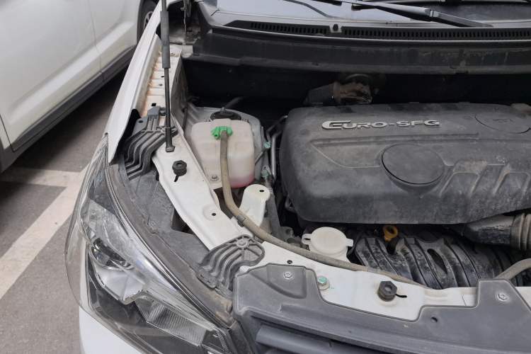 Used Dongfeng Fengon S560 2018 1.8L Manual Urban Model 5 Seats Engine Bay Right