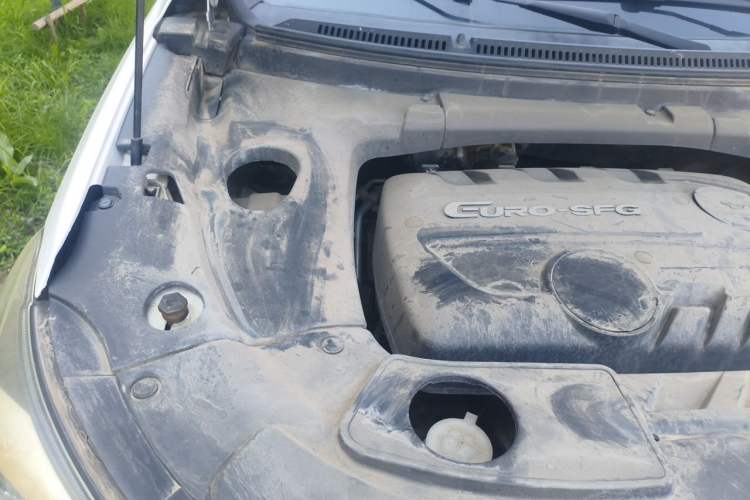 Used Dongfeng Fengon S560 2018 1.8L Manual Comfort 7-Seater Engine Bay Right