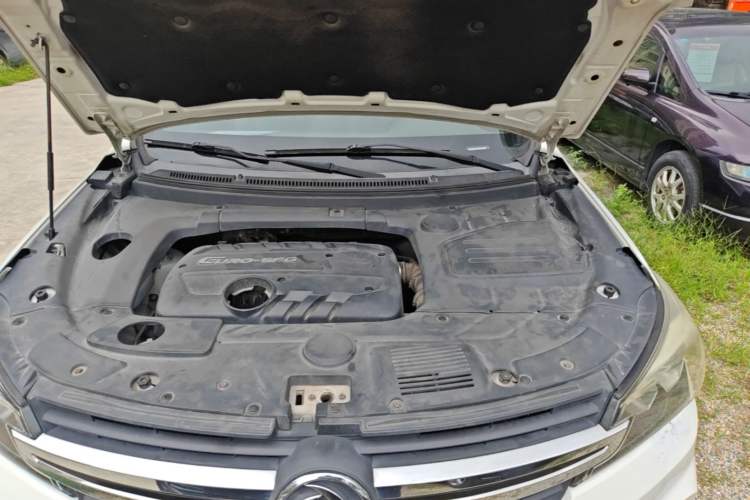 Used Dongfeng Fengon S560 2018 1.8L CVT Smart Connect 7-Seater Engine Bay