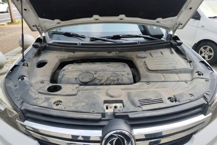 Used Dongfeng Fengon S560 2018 1.8L Manual Comfort 5-Seater China V Standard Engine Bay