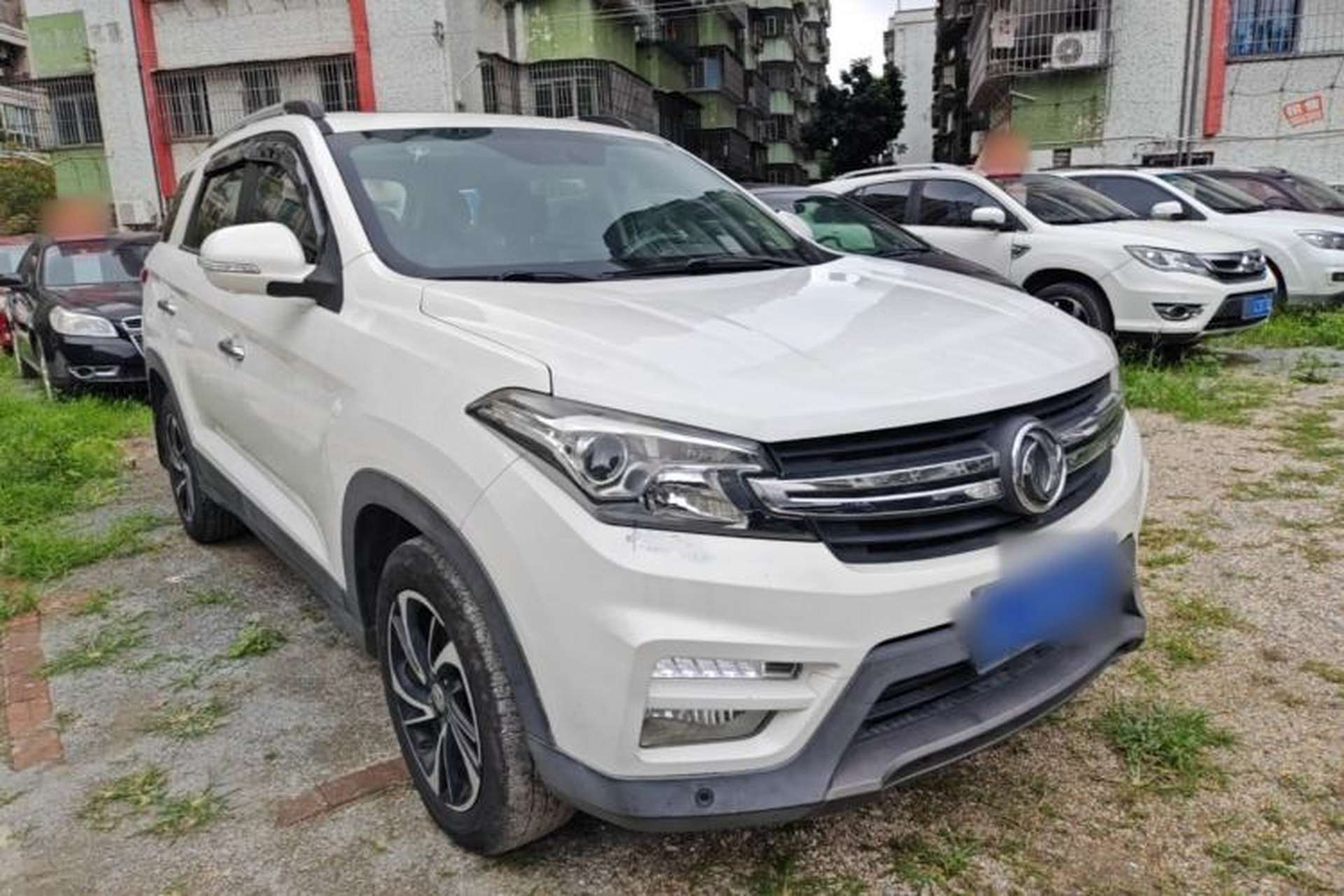 Used Dongfeng Fengon S560 2018 1.8L CVT Smart Connect 7-Seater Exterior 1