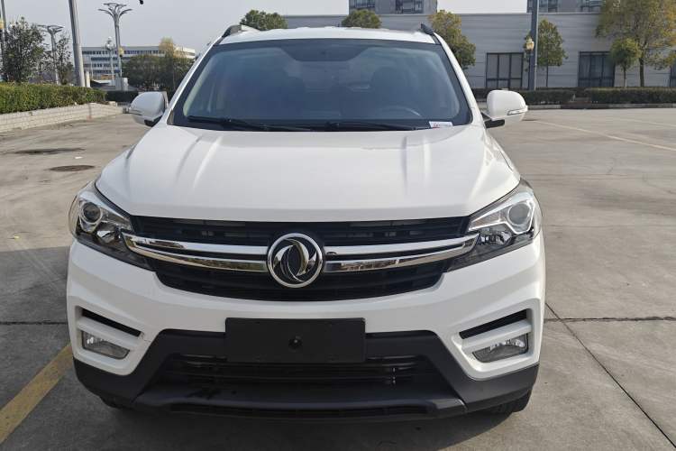 Used Dongfeng Fengon S560 2018 1.8L Manual Urban Model 7 Seats Exterior 1