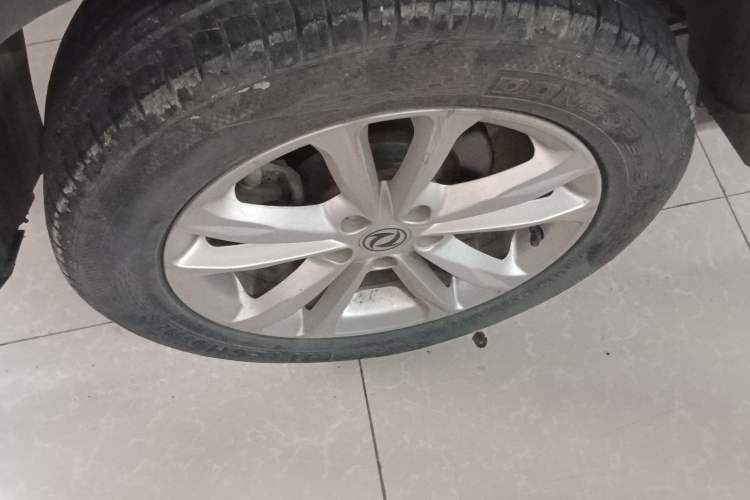 Used Dongfeng Fengon S560 2018 1.8L CVT Elite Model 5 Seats Exterior 5