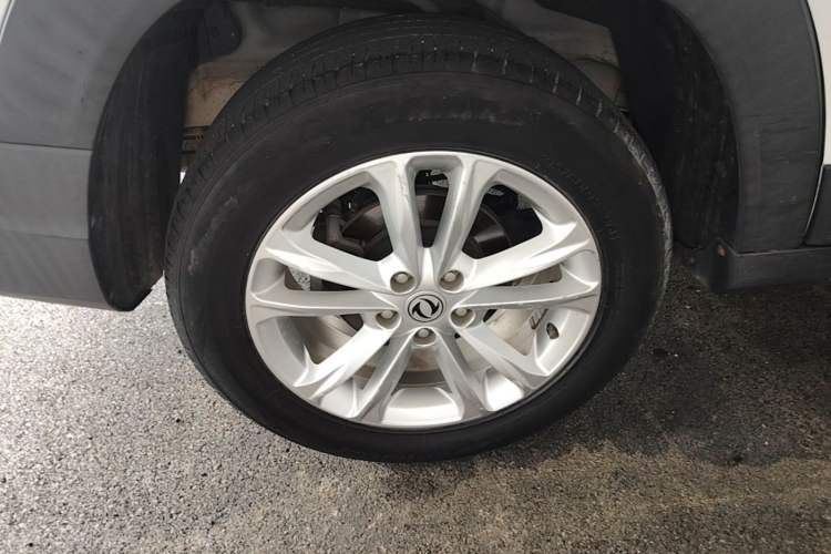 Used Dongfeng Fengon S560 2018 1.8L Manual Urban Model 5 Seats Exterior 5