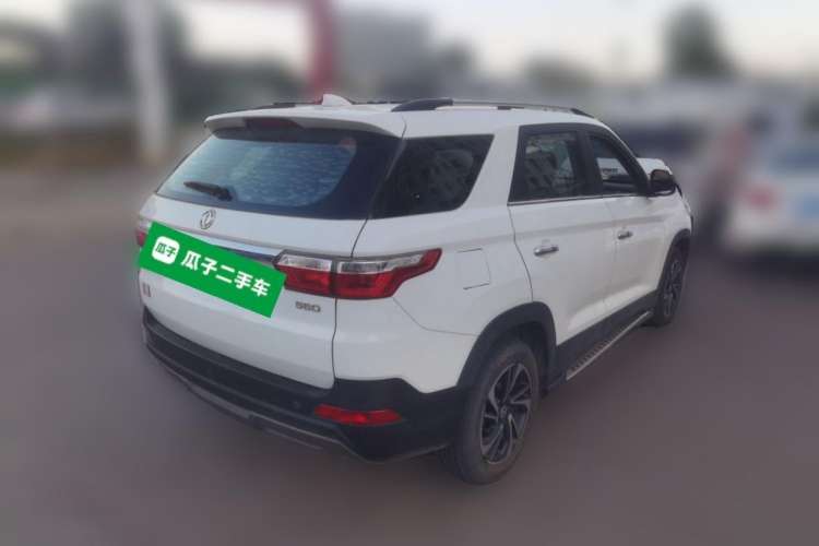 Used Dongfeng Fengon S560 2018 1.8L Manual Comfort 7-Seater Exterior 5